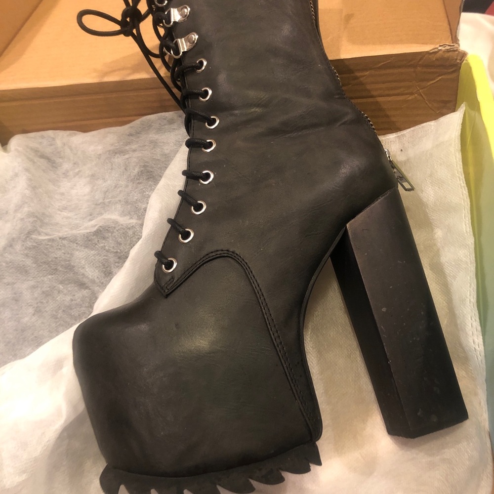 Current Mood NOLA boots